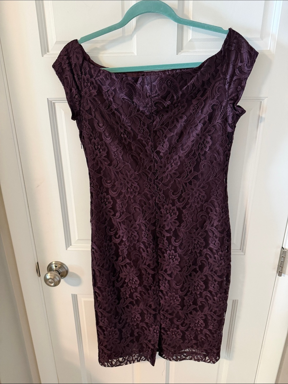 Ralph Lauren Scalloped Lace Sheath Dress Eggplant/Deep Plum Classic Elegant Sz 4 - Picture 7 of 8